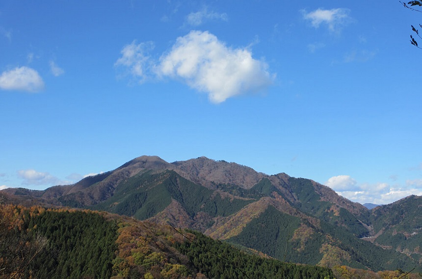 三頭山