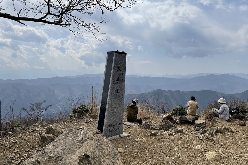 大岳山山頂